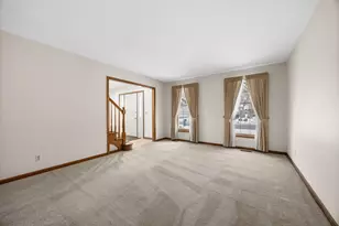 1810 Huntington Rd, Saint Charles, IL 60174 - Photo 6