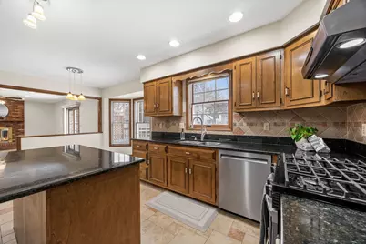 1810 Huntington Road, Saint Charles, IL 60174 - Photo 10