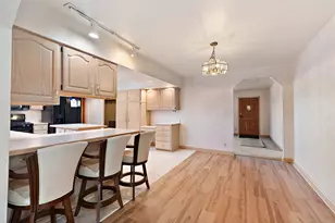 11118 S Natoma Ave, Worth, IL 60482 - Photo 8