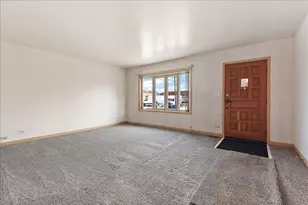 11118 S Natoma Ave, Worth, IL 60482 - Photo 4