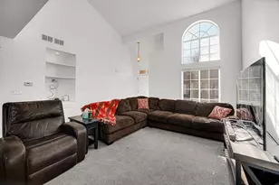 7 Dogwood Ct, Lake in the Hills, IL 60156 - Photo 6