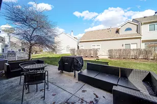 7 Dogwood Ct, Lake in the Hills, IL 60156 - Photo 16