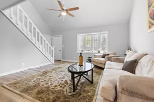 4830 Crown Point Cir, Roscoe, IL 61073 - Photo 2