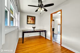 7528 Kenneth Ave, Skokie, IL 60076 - Photo 8