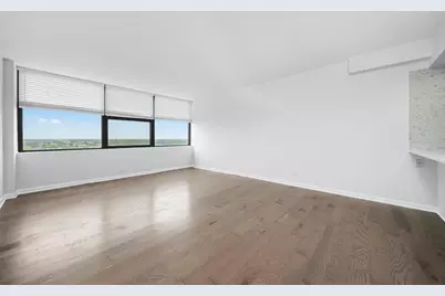 7234 W North Avenue #1806, Elmwood Park, IL 60707 - Photo 4