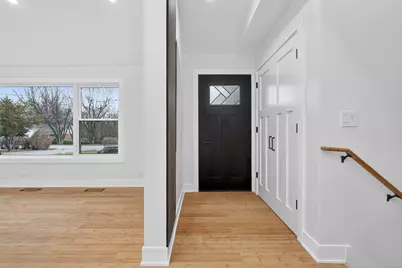 200 N Pine Street, Prospect Heights, IL 60070 - Photo 4