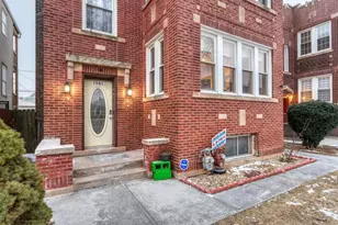 1941 N Harding Ave, Chicago, IL 60647 - Photo 4