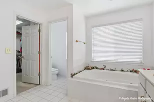 7390 Bittersweet Dr, Gurnee, IL 60031 - Photo 18