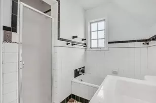 526 W Jackson St, Woodstock, IL 60098 - Photo 24