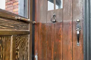 526 W Jackson St, Woodstock, IL 60098 - Photo 2