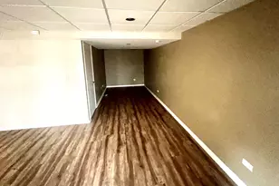 300 Lunt Ave, Schaumburg, IL 60193 - Photo 26