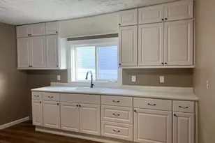 109 W Iowa St, Spring Valley, IL 61362 - Photo 10