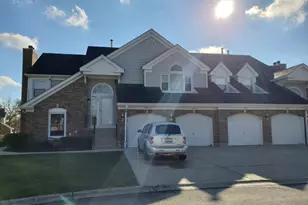 325 Satinwood Ct S, Buffalo Grove, IL 60089 - Photo 1