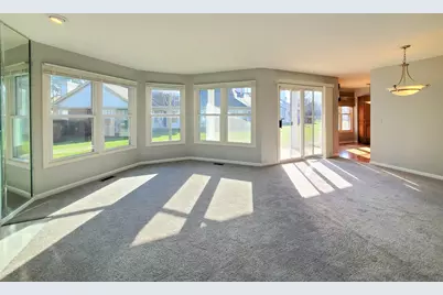 325 Satinwood Court S, Buffalo Grove, IL 60089 - Photo 6