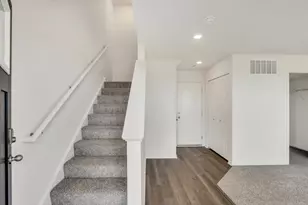 2644 Arrowhead Dr, Pingree Grove, IL 60140 - Photo 4