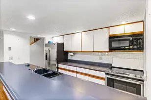 [Address not provided], Champaign, IL 61821 - Photo 10