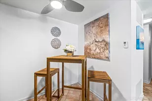 127 N Wolf Rd, Wheeling, IL 60090 - Photo 8