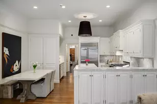 75 E Elm St, Chicago, IL 60611 - Photo 12