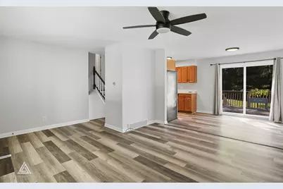 910 Dawn Court, Dekalb, IL 60115 - Photo 2