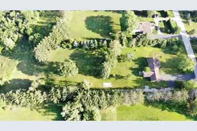 1270 Benson Lane, Green Oaks, IL 60048 - Photo 2