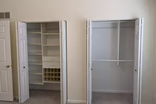 692 Silk Oak Ln, Crystal Lake, IL 60014 - Photo 10