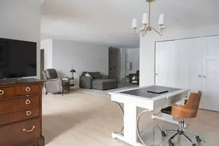 448 Raintree Ct, Glen Ellyn, IL 60137 - Photo 8