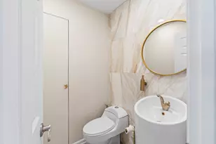 9 Edgewood Rd, Vernon Hills, IL 60061 - Photo 26