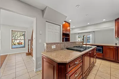 9 Edgewood Road, Vernon Hills, IL 60061 - Photo 18