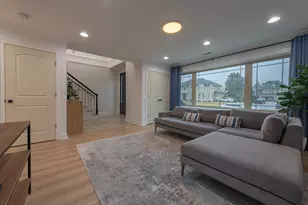 8237 N Newland Ave, Niles, IL 60714 - Photo 6