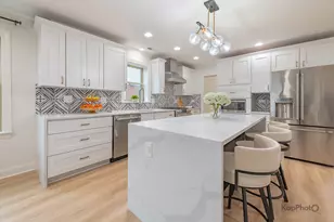 8237 N Newland Ave, Niles, IL 60714 - Photo 10