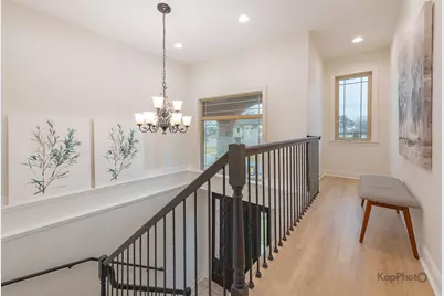 8237 N Newland Avenue, Niles, IL 60714 - Photo 4