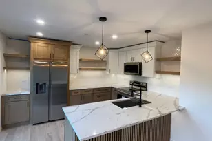 3732 Capri Ct, Glenview, IL 60025 - Photo 2