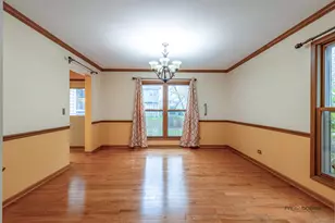 1551 Crowfoot Cir N, Hoffman Estates, IL 60169 - Photo 8