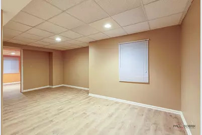 1551 Crowfoot Circle N, Hoffman Estates, IL 60169 - Photo 32