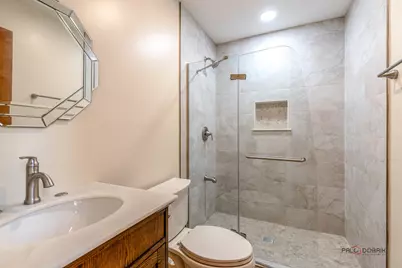 1551 Crowfoot Circle N, Hoffman Estates, IL 60169 - Photo 20