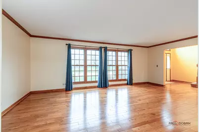 1551 Crowfoot Circle N, Hoffman Estates, IL 60169 - Photo 6