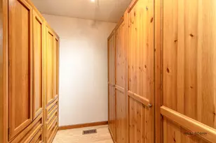 1551 Crowfoot Cir N, Hoffman Estates, IL 60169 - Photo 24