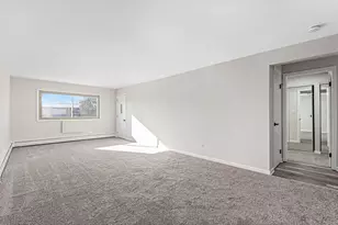 1320B Lore Ln, Lombard, IL 60148 - Photo 4