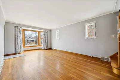 5118 N New England Street, Chicago, IL 60656 - Photo 2