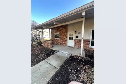 2211 Benjamin Lane, Bloomington, IL 61701 - Photo 2