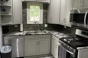 224 Spruce Ave, Bensenville, IL 60106 - Photo 2