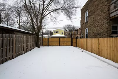 7653 S Saint Lawrence Avenue, Chicago, IL 60619 - Photo 28