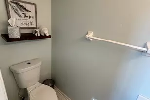 121 Crescent Ln, Schaumburg, IL 60193 - Photo 10