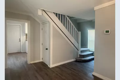 557 W Water Street, Waukegan, IL 60085 - Photo 6