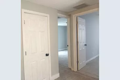 557 W Water Street, Waukegan, IL 60085 - Photo 14