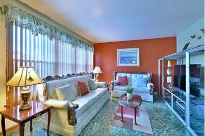 2125 N Kenneth Avenue, Chicago, IL 60639 - Photo 4