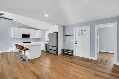 313 E Overton Street, Tuscola, IL 61953 - Photo 6