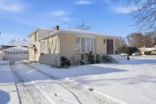 606 S Arlington Heights Rd, Arlington Heights, IL 60005 - Photo 1