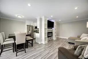 4125 W 97th Pl, Oak Lawn, IL 60453 - Photo 8