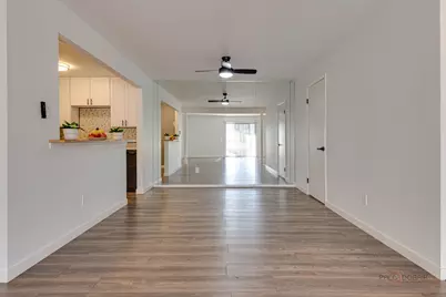 800 Brook Drive #1, Streamwood, IL 60107 - Photo 10